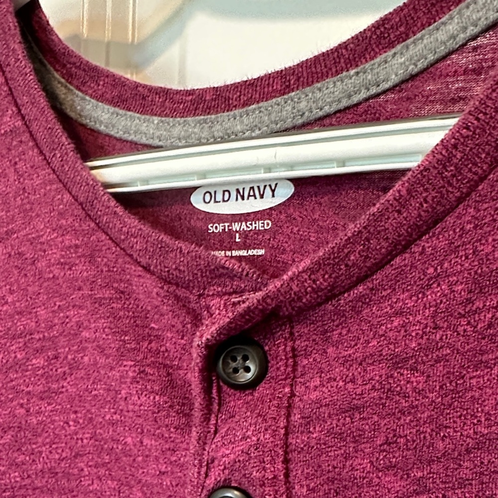 Men's Burgundy Henley Old Navy Tee - Picture 2 of 5